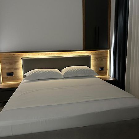 Gael Luxury Apartment 培拉特 外观 照片