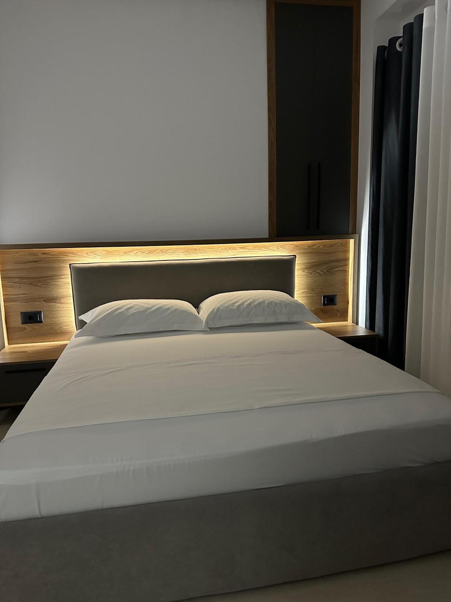 Gael Luxury Apartment 培拉特 外观 照片