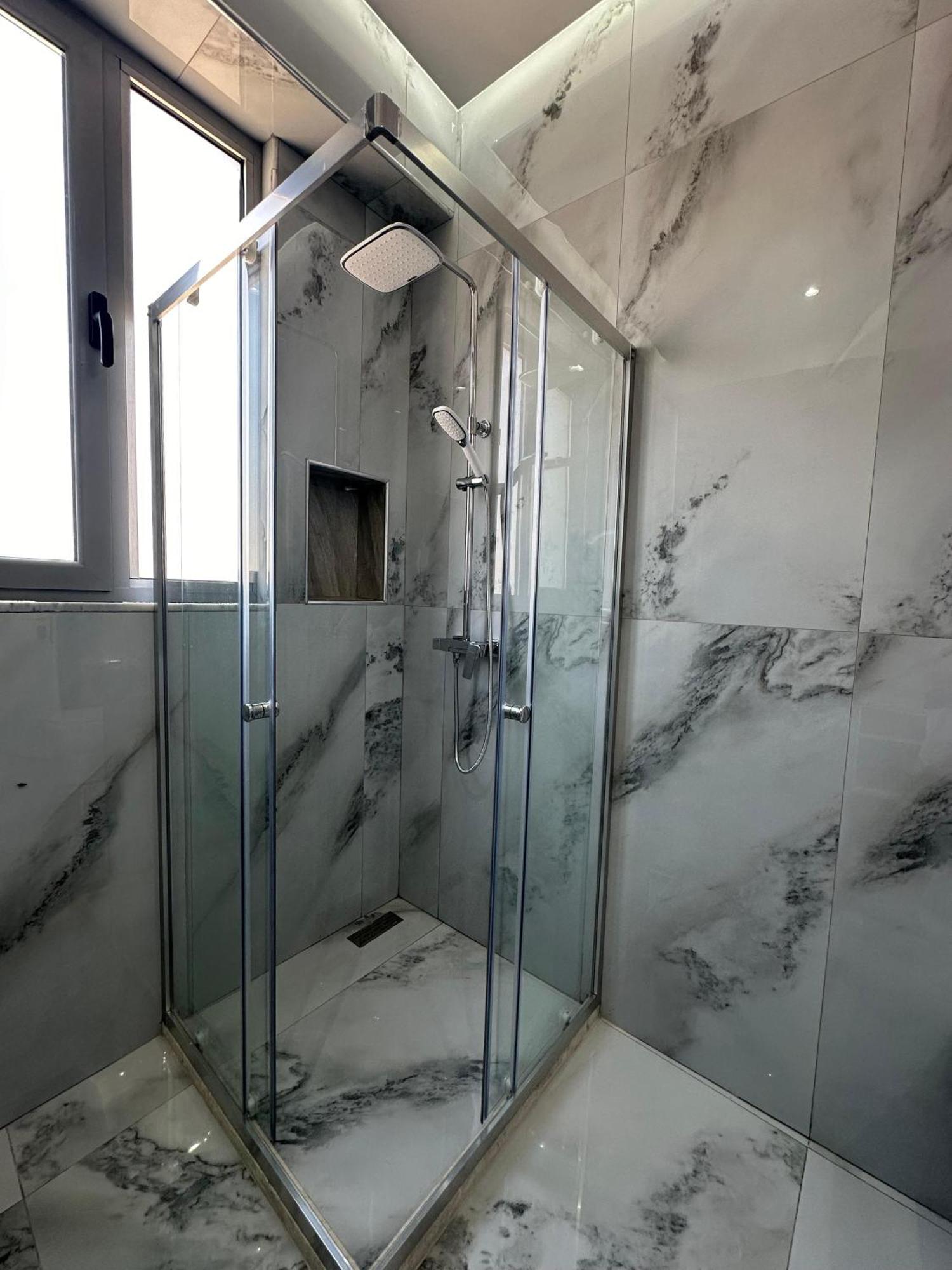 Gael Luxury Apartment 培拉特 外观 照片