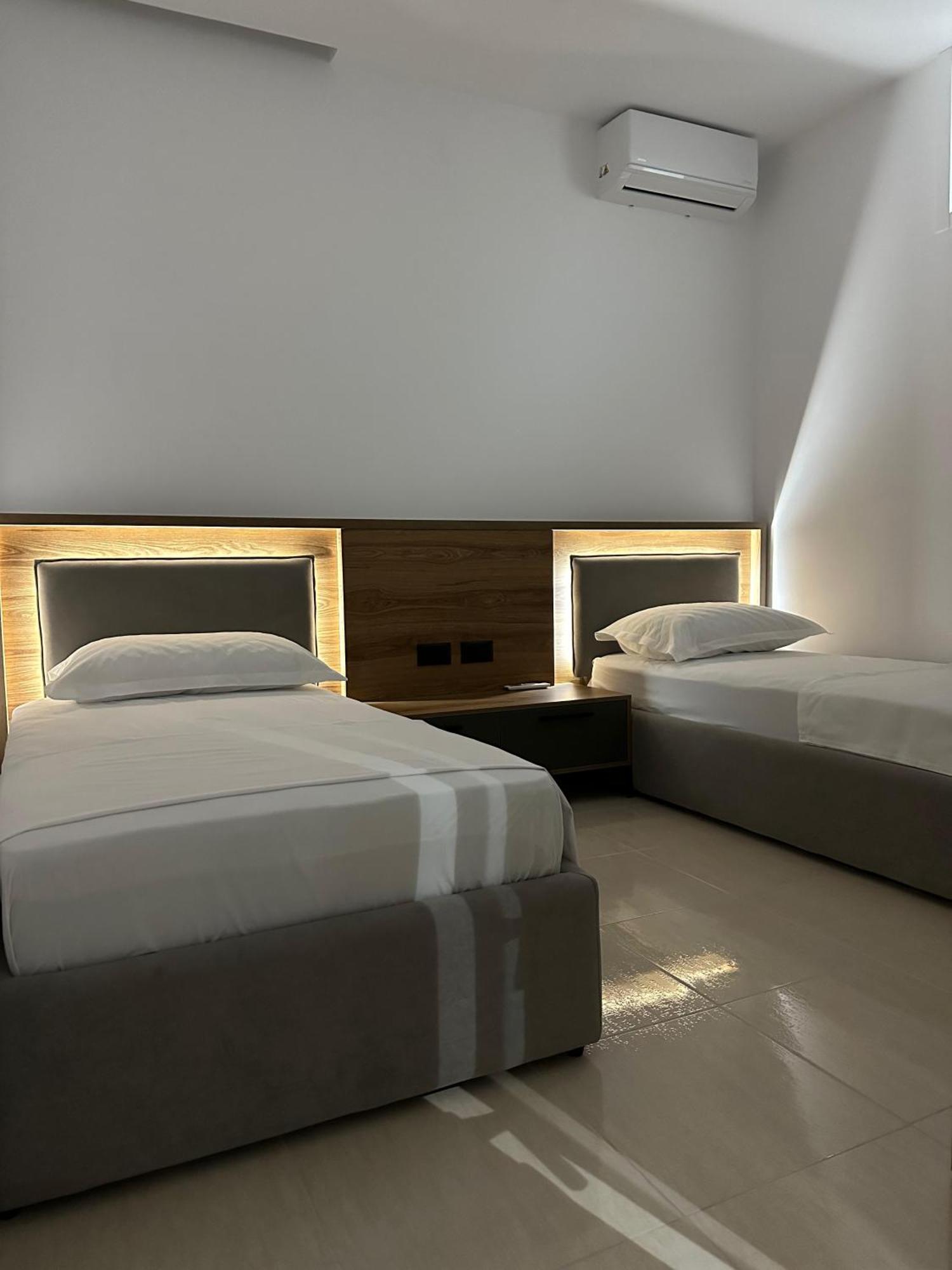 Gael Luxury Apartment 培拉特 外观 照片